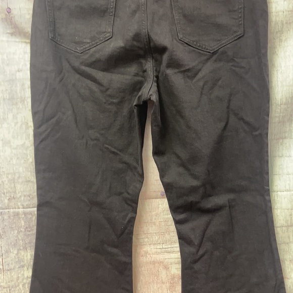 Brand new Woman’s Elizabeth and James jeans. - Picture 12 of 13